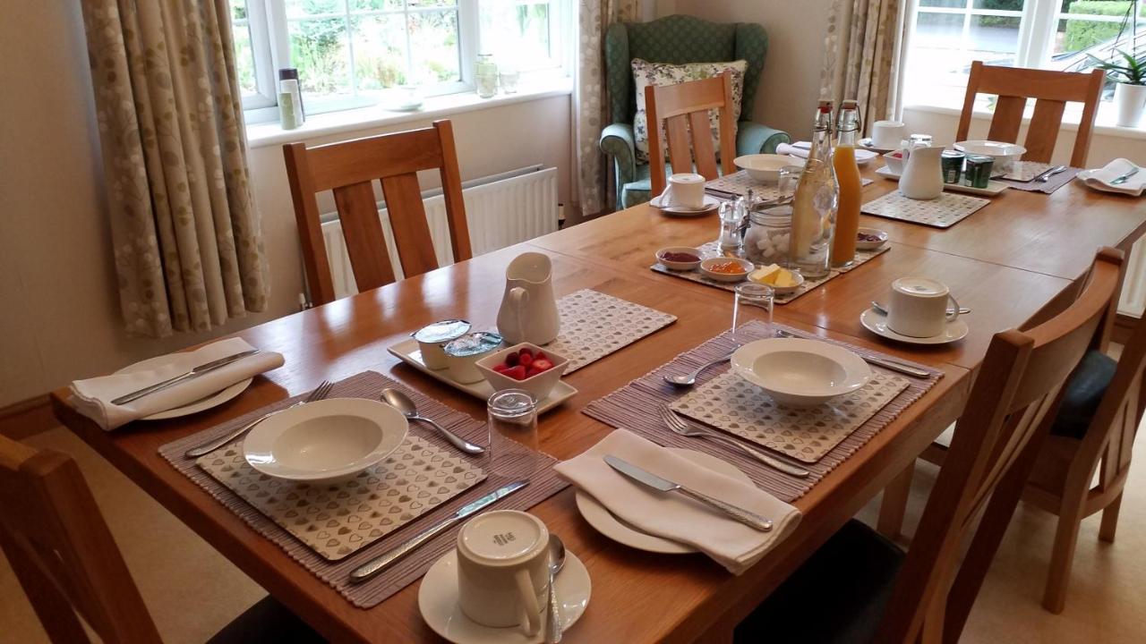Ha'Penny Acre Bed & Breakfast Sherfield English ภายนอก รูปภาพ