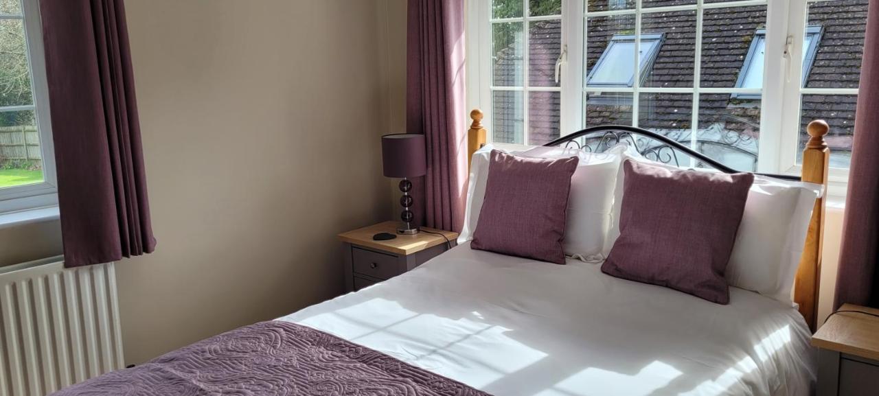 Ha'Penny Acre Bed & Breakfast Sherfield English ภายนอก รูปภาพ