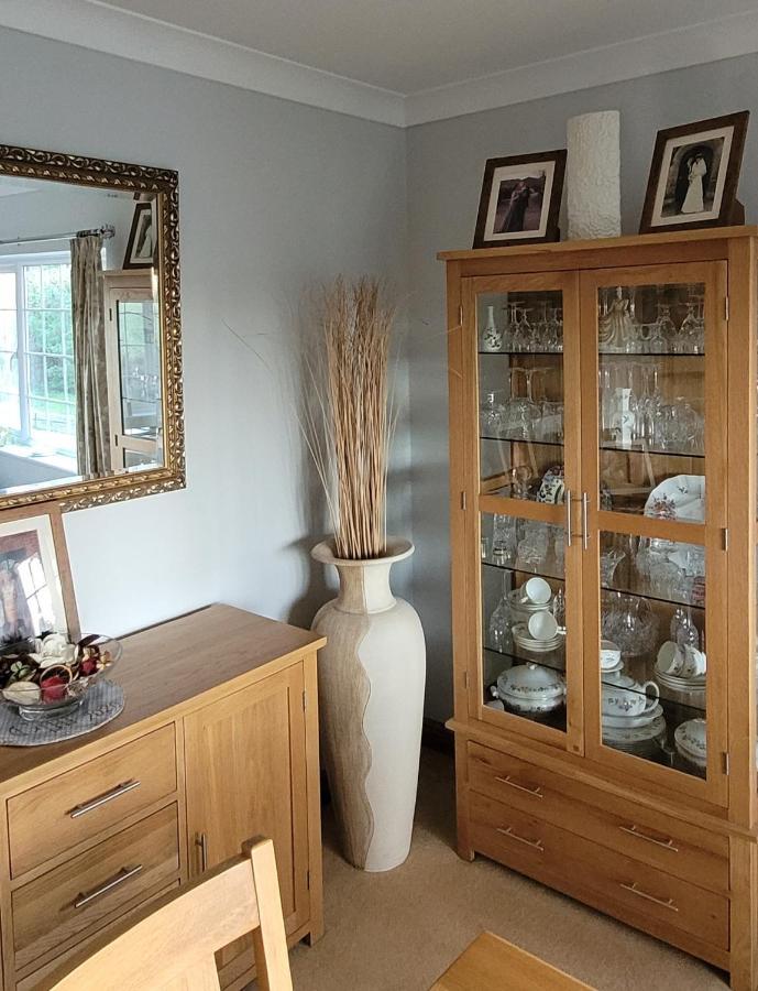 Ha'Penny Acre Bed & Breakfast Sherfield English ภายนอก รูปภาพ