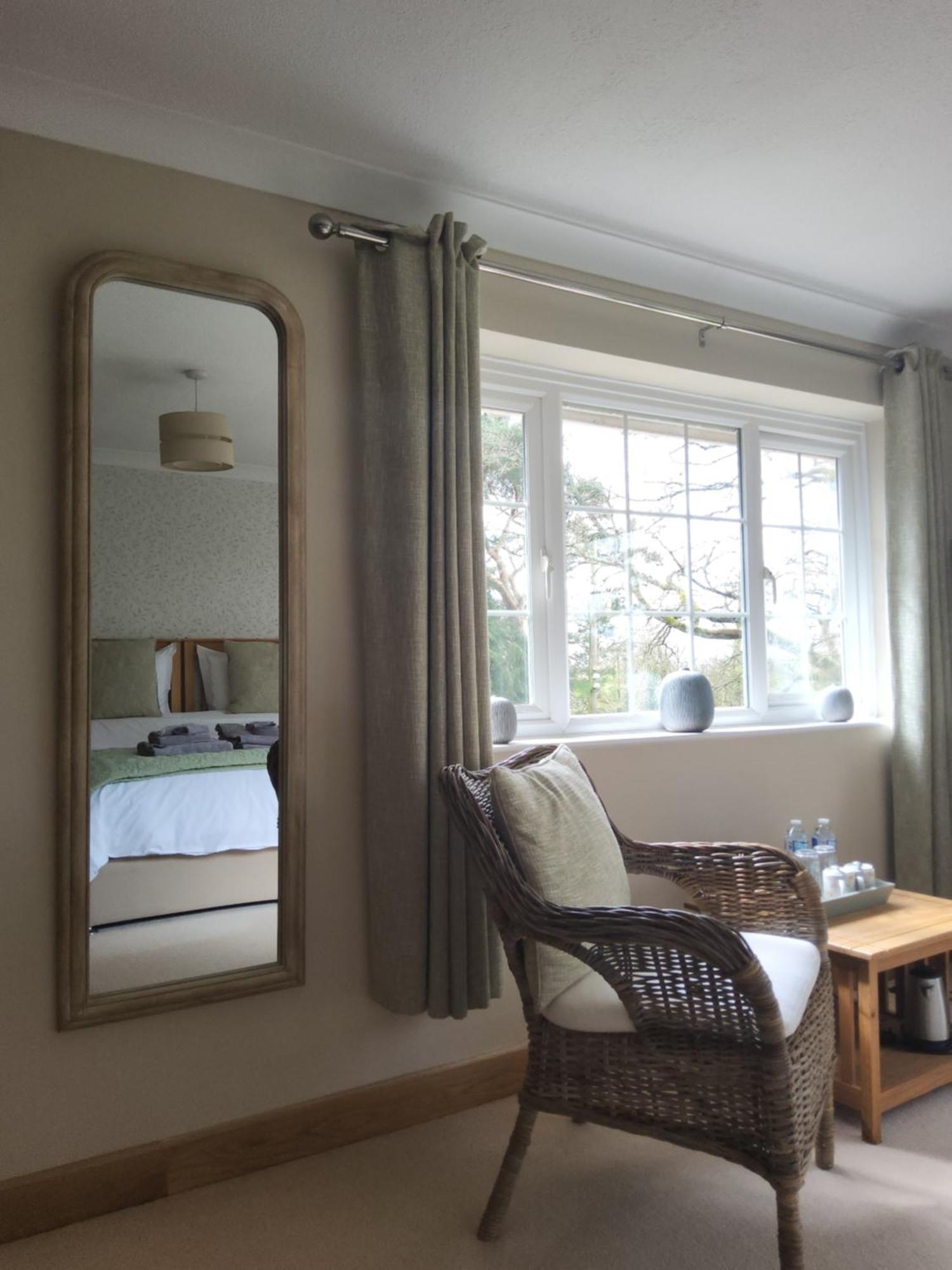 Ha'Penny Acre Bed & Breakfast Sherfield English ภายนอก รูปภาพ